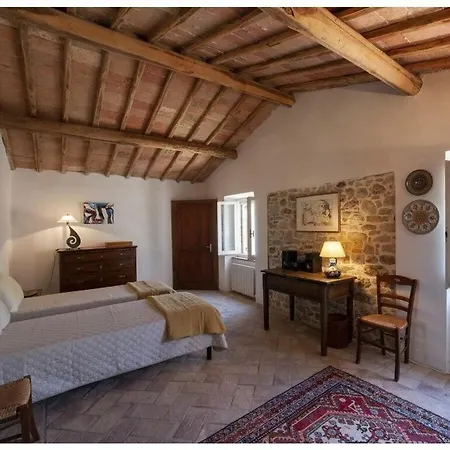 Degli Artisti Willa *